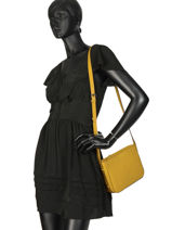Sac Bandouli�re Balade Cuir Etrier Jaune balade EBAL05-vue-porte
