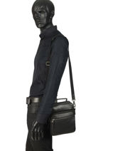 Sac Bandouli�re Foulonn� Cuir Etrier Noir foulonne EFOU07-vue-porte