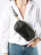 Medium Leather Tradition Belt Bag Etrier Black tradition ETRA022M-vue-porte