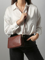 Sac Bandoulière Tradition Cuir Etrier Marron tradition ETRA0143-vue-porte