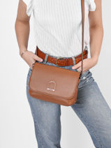 Schoudertas Balade Leder Etrier Bruin balade EBAL20-vue-porte