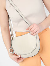 Sac Bandoulire M Tradition Cuir Etrier Beige tradition EHER024M-vue-porte