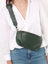 Leather Belt Bag Blazer Etrier Green blazer EBLA022M-vue-porte