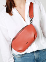 Sac Banane Blazer Cuir Etrier Orange blazer EBLA022M-vue-porte